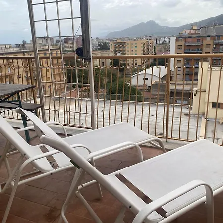 Δωμάτια σε οικογενειακή κατοικία Panorama