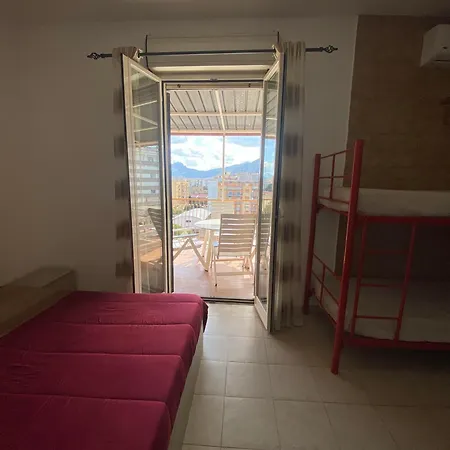 Panorama Δωμάτια σε οικογενειακή κατοικία Παλέρμο